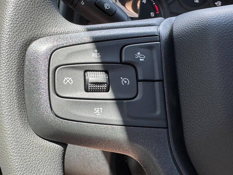 Chevrolet Silverado 2500HD Vehicle Image 10