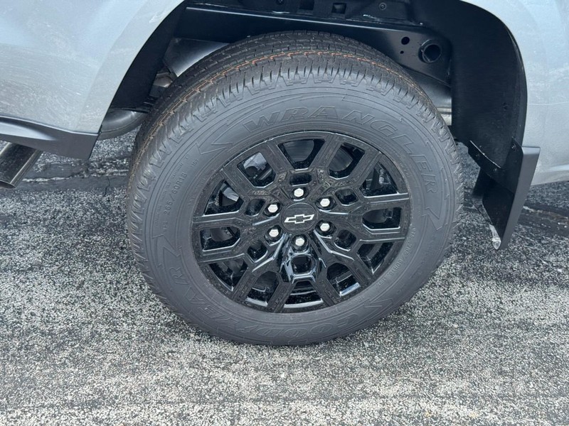 Chevrolet Colorado Vehicle Image 04