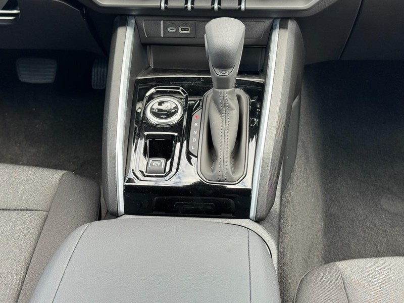 Chevrolet Colorado Vehicle Image 09