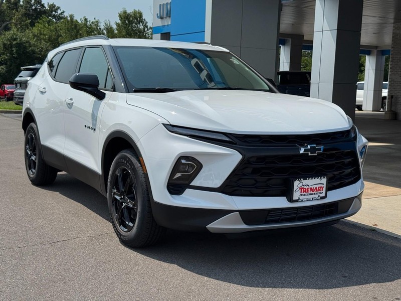 Chevrolet Blazer Vehicle Image 02