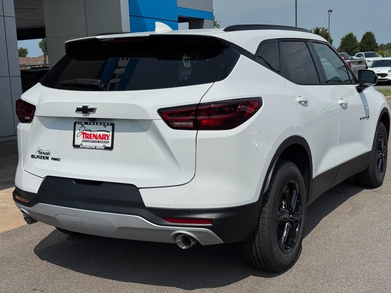 Chevrolet Blazer Vehicle Image 03