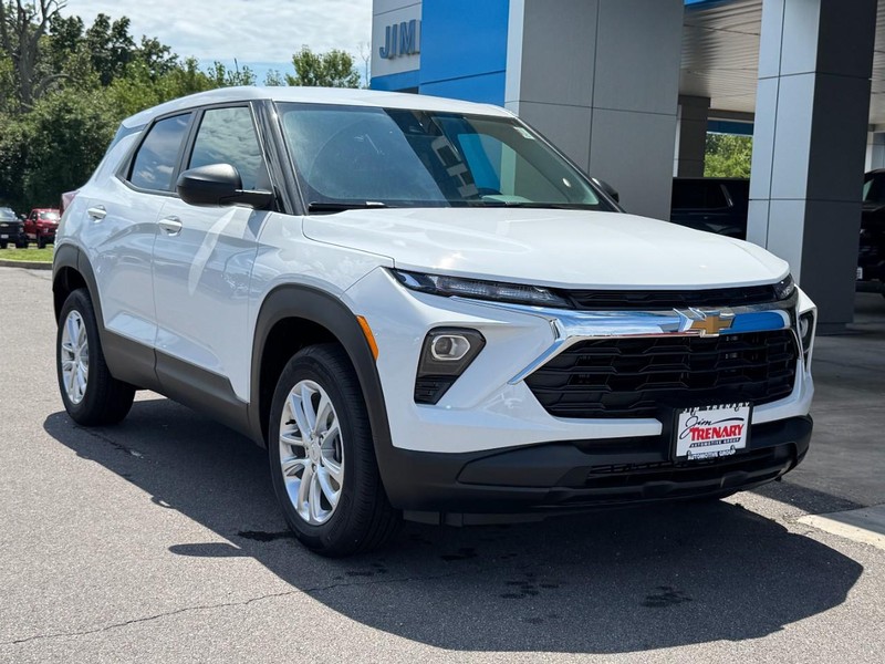 Chevrolet TrailBlazer Vehicle Image 02