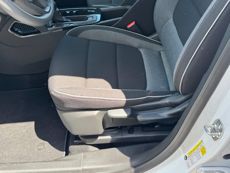 Chevrolet TrailBlazer Vehicle Image 14