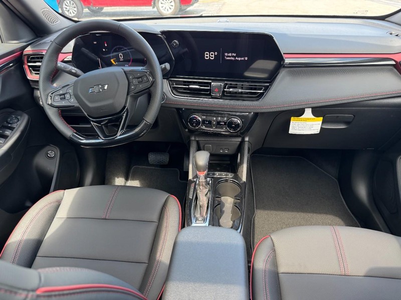 Chevrolet TrailBlazer Vehicle Image 06