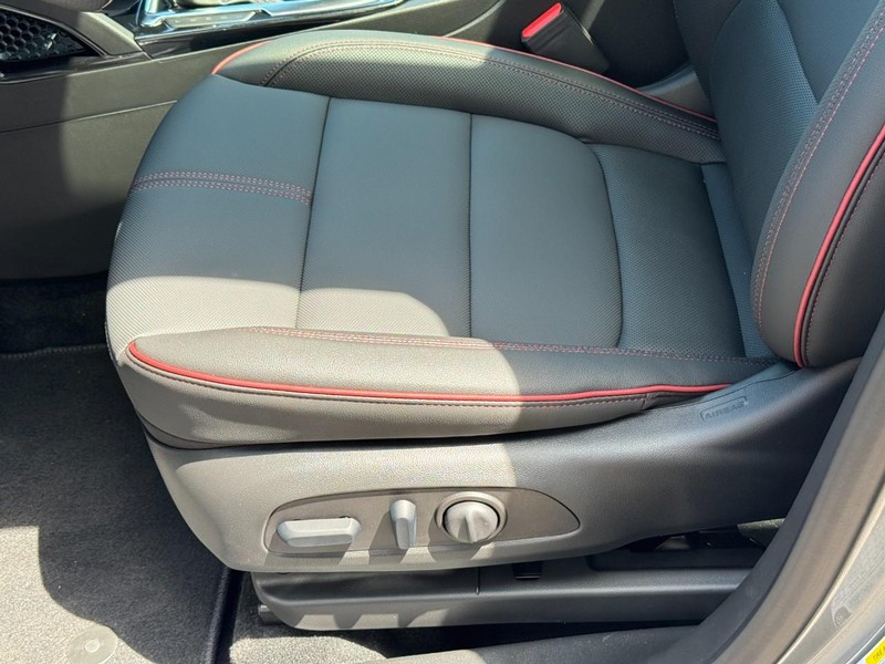 Chevrolet TrailBlazer Vehicle Image 14