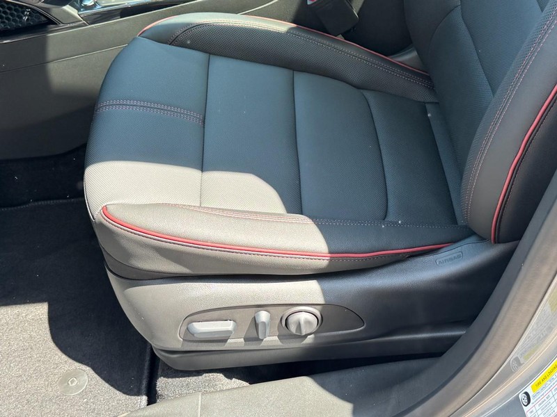 Chevrolet TrailBlazer Vehicle Image 14