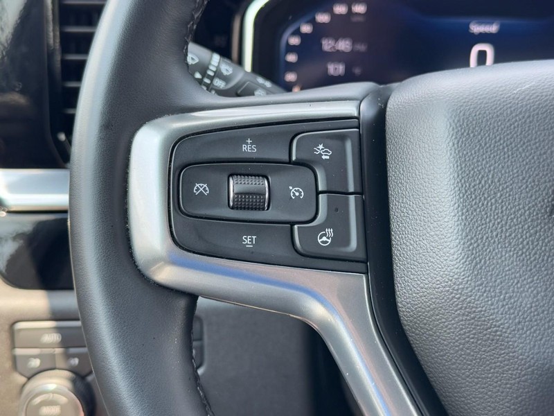 Chevrolet Silverado 1500 Vehicle Image 16