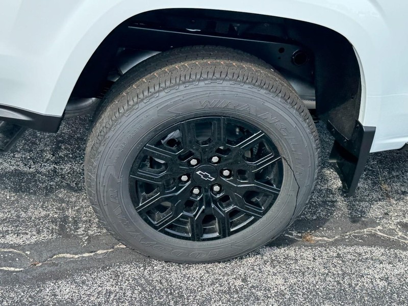Chevrolet Colorado Vehicle Image 04