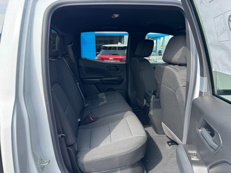 Chevrolet Colorado Vehicle Image 05