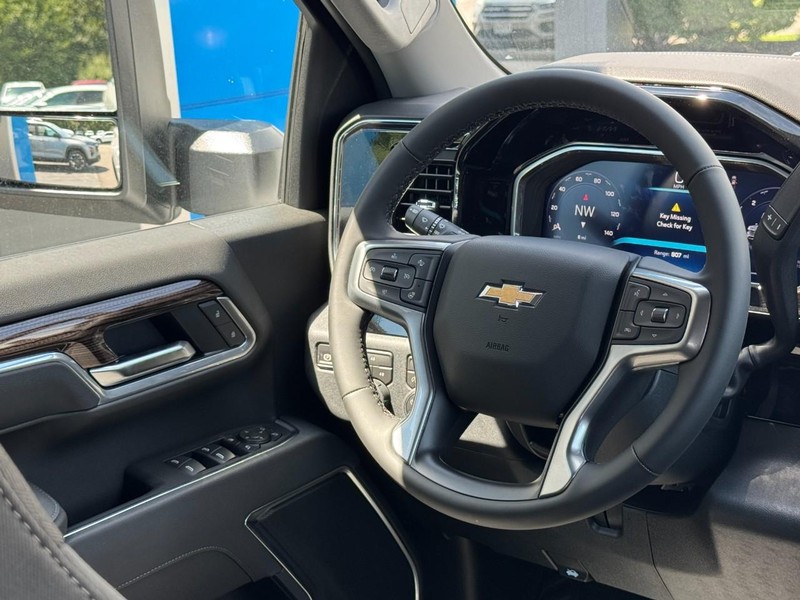 Chevrolet Silverado 3500HD Vehicle Image 07