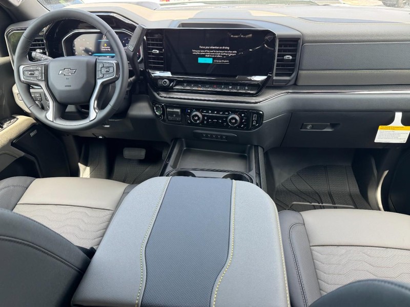 Chevrolet Silverado 2500HD Vehicle Image 06