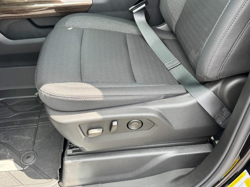 Chevrolet Silverado 1500 Vehicle Image 14