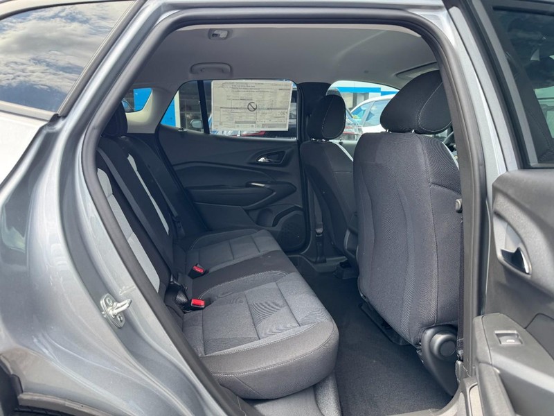 Chevrolet Trax Vehicle Image 05