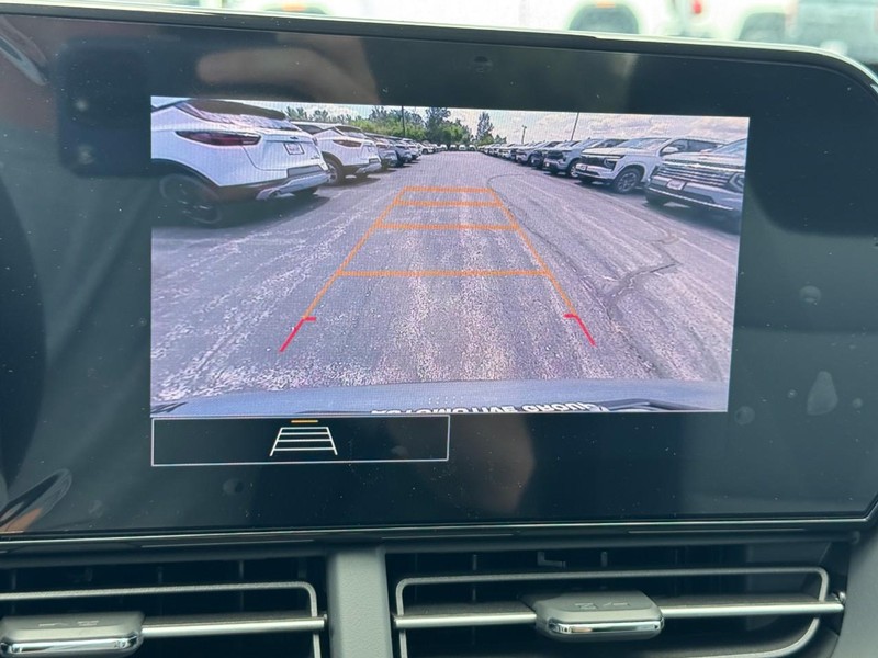 Chevrolet Trax Vehicle Image 14