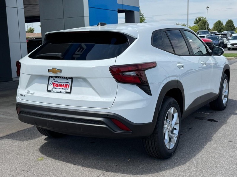Chevrolet Trax Vehicle Image 03