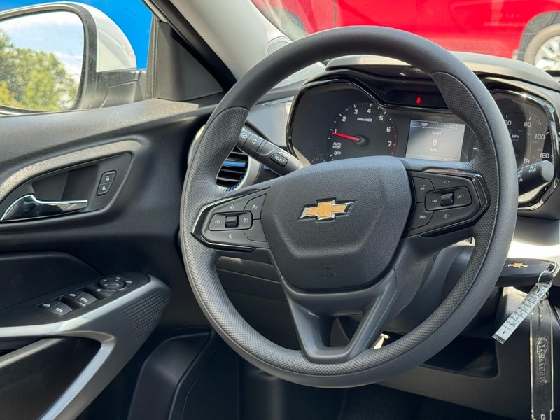 Chevrolet Trax Vehicle Image 07