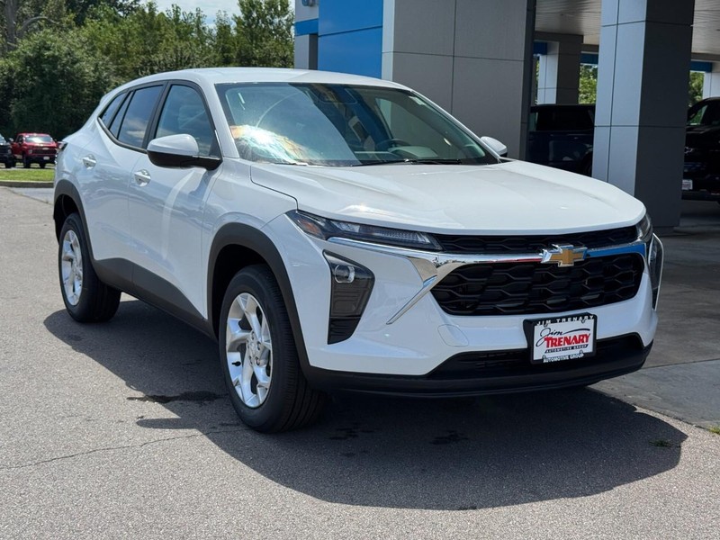 Chevrolet Trax Vehicle Image 02