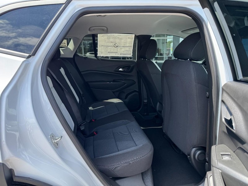 Chevrolet Trax Vehicle Image 05