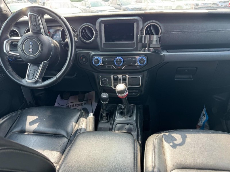 Jeep Wrangler Unlimited Vehicle Image 11