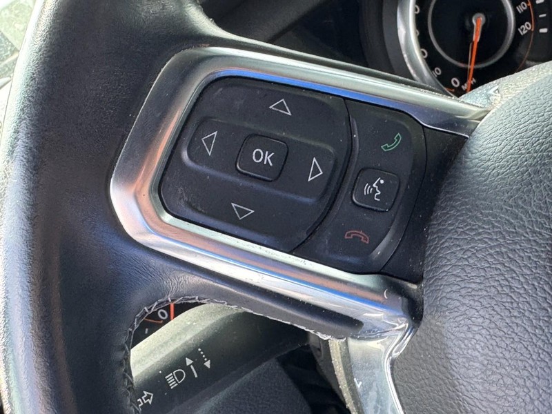 Jeep Wrangler Unlimited Vehicle Image 16