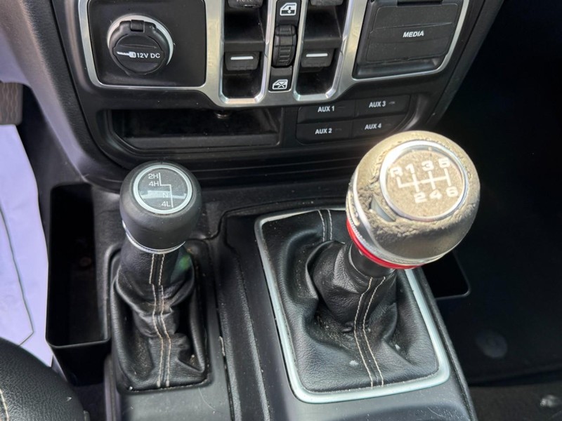 Jeep Wrangler Unlimited Vehicle Image 19
