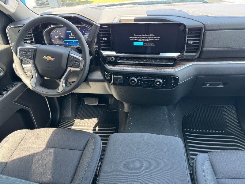 Chevrolet Silverado 2500HD Vehicle Image 06