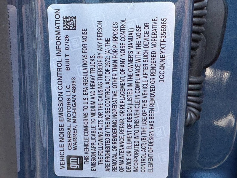 Chevrolet Silverado 2500HD Vehicle Image 15
