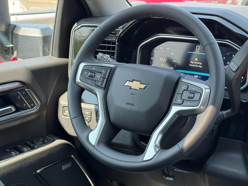 Chevrolet Silverado 2500HD Vehicle Image 07
