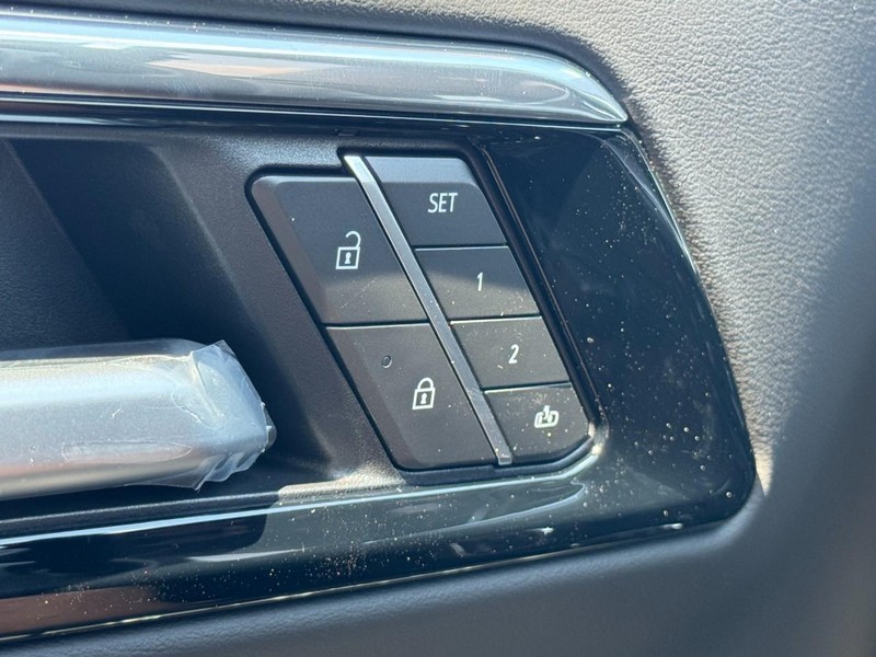 Chevrolet Tahoe Vehicle Image 11