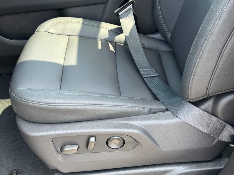 Chevrolet Tahoe Vehicle Image 17