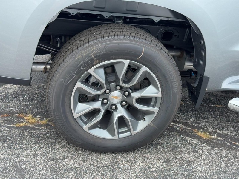Chevrolet Silverado 1500 Vehicle Image 04