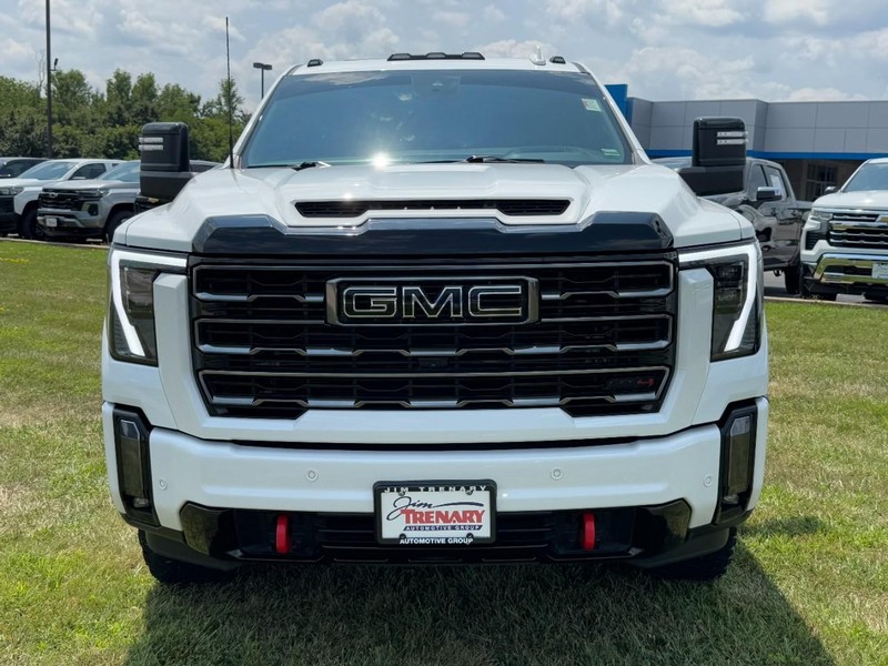 GMC Sierra 2500HD Vehicle Image 09
