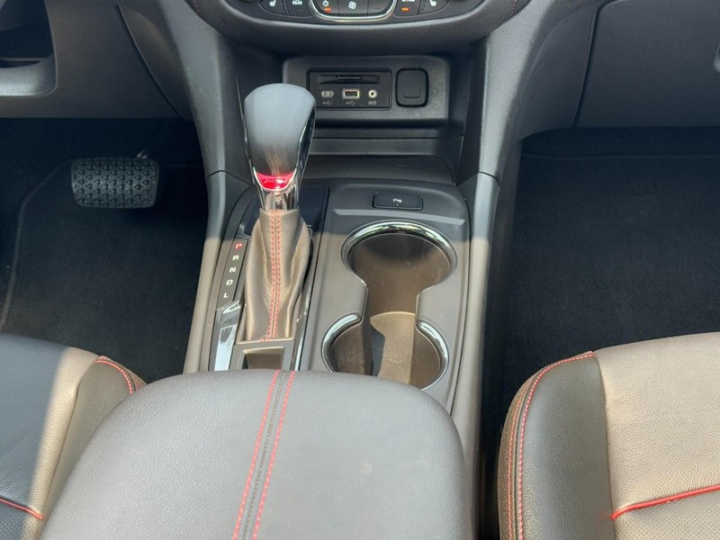 Chevrolet Equinox Vehicle Full-screen Gallery Image 14