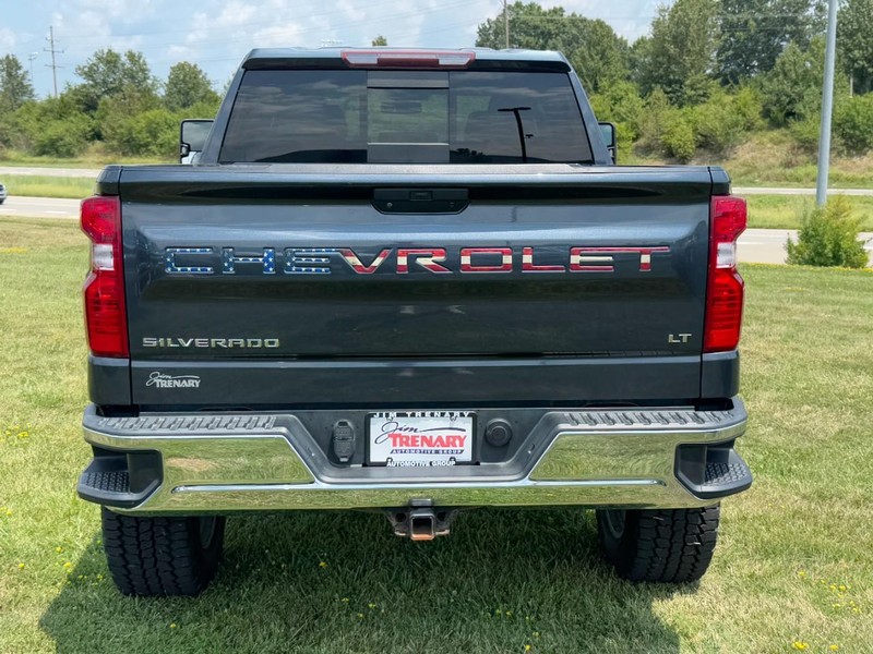 Chevrolet Silverado 1500 Vehicle Full-screen Gallery Image 04