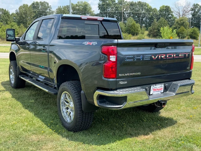 Chevrolet Silverado 1500 Vehicle Full-screen Gallery Image 06