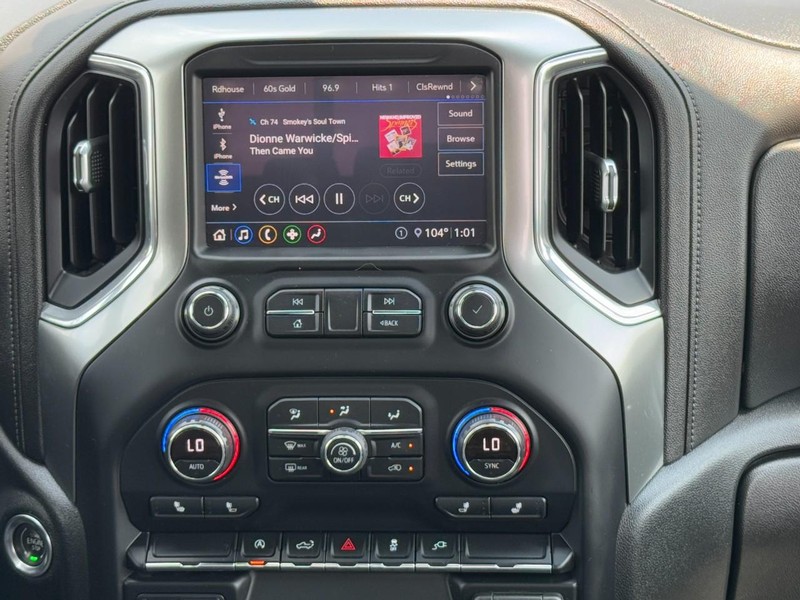 Chevrolet Silverado 1500 Vehicle Full-screen Gallery Image 13