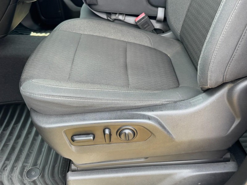 Chevrolet Silverado 1500 Vehicle Full-screen Gallery Image 22