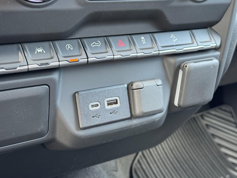 Chevrolet Silverado 1500 Vehicle Image 11