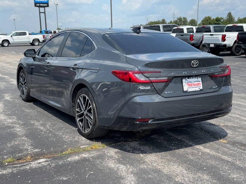 Toyota Camry Vehicle Image 06