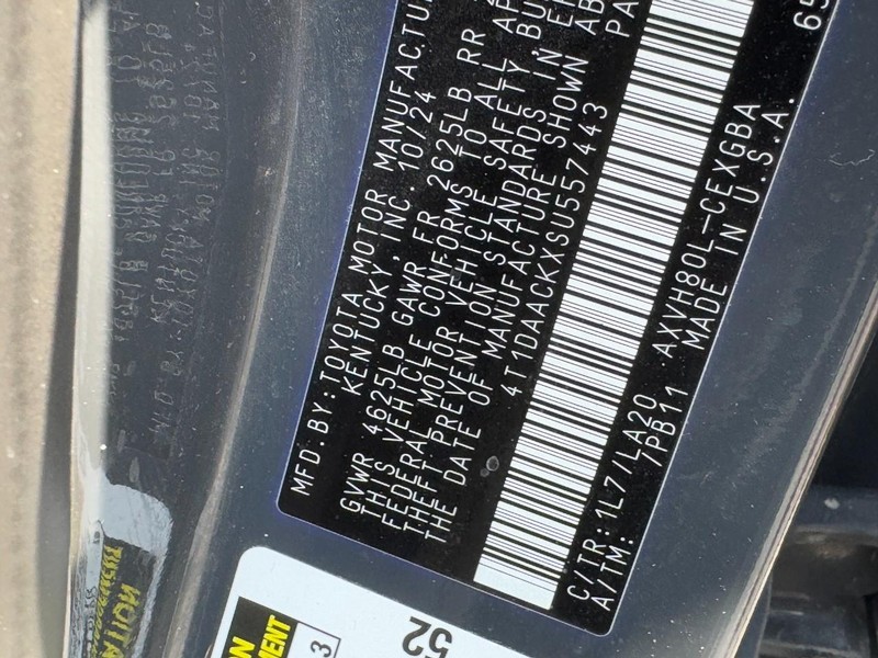 Toyota Camry Vehicle Image 23