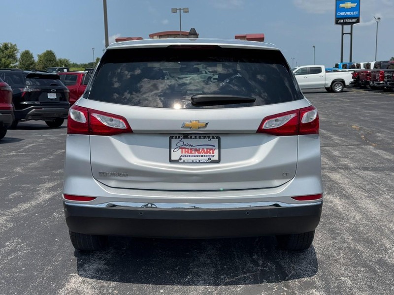 Chevrolet Equinox Vehicle Full-screen Gallery Image 04