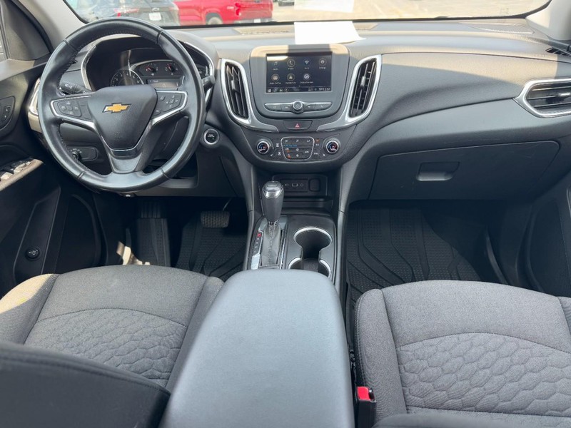 Chevrolet Equinox Vehicle Full-screen Gallery Image 10
