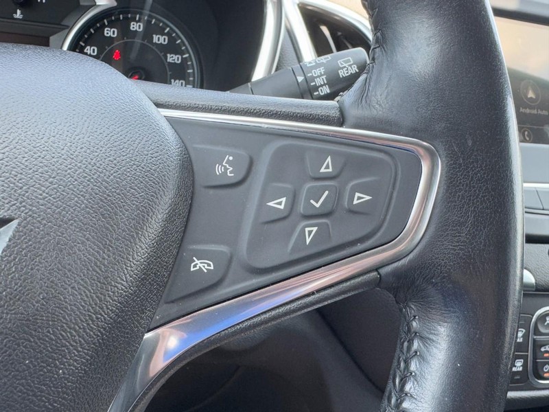 Chevrolet Equinox Vehicle Full-screen Gallery Image 16