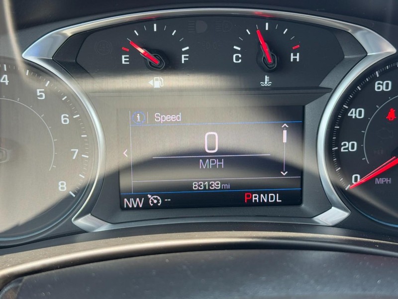 Chevrolet Equinox Vehicle Full-screen Gallery Image 17