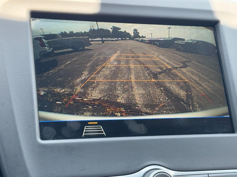 Chevrolet Equinox Vehicle Full-screen Gallery Image 19