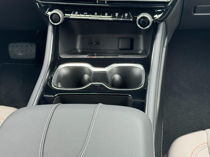 Chevrolet Traverse Vehicle Image 10