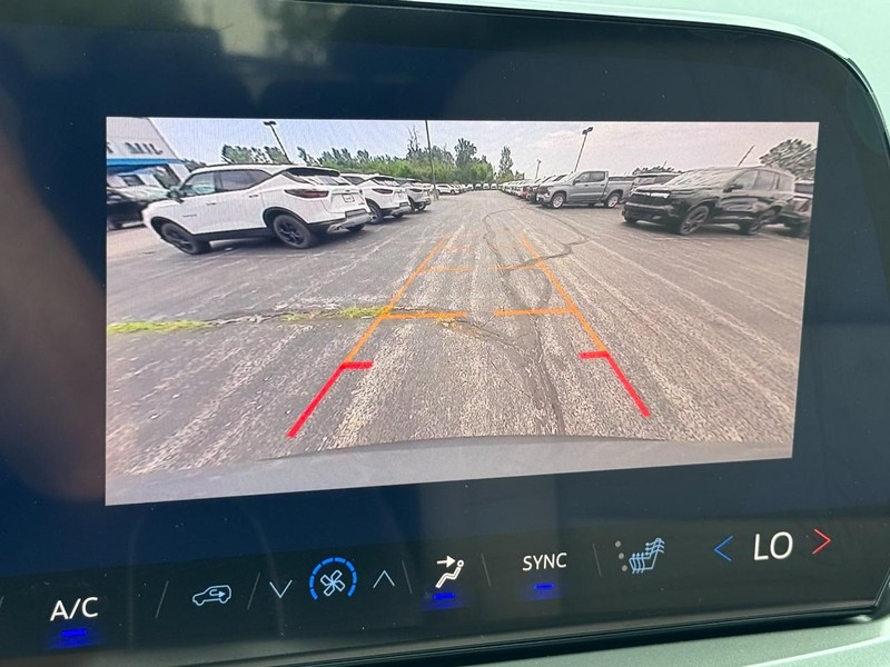 Chevrolet Traverse Vehicle Image 15