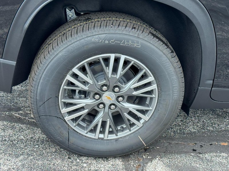 Chevrolet Traverse Vehicle Image 04