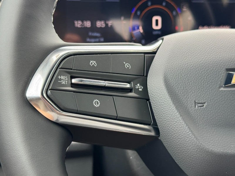 Chevrolet Traverse Vehicle Image 11