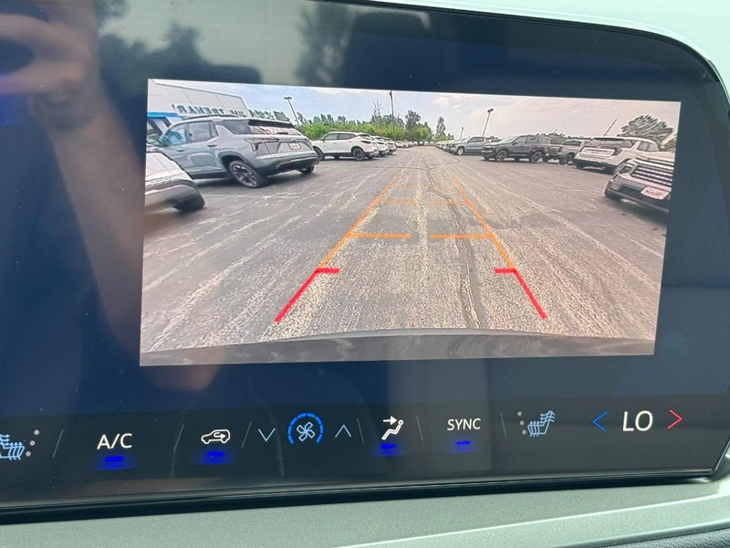 Chevrolet Traverse Vehicle Image 15